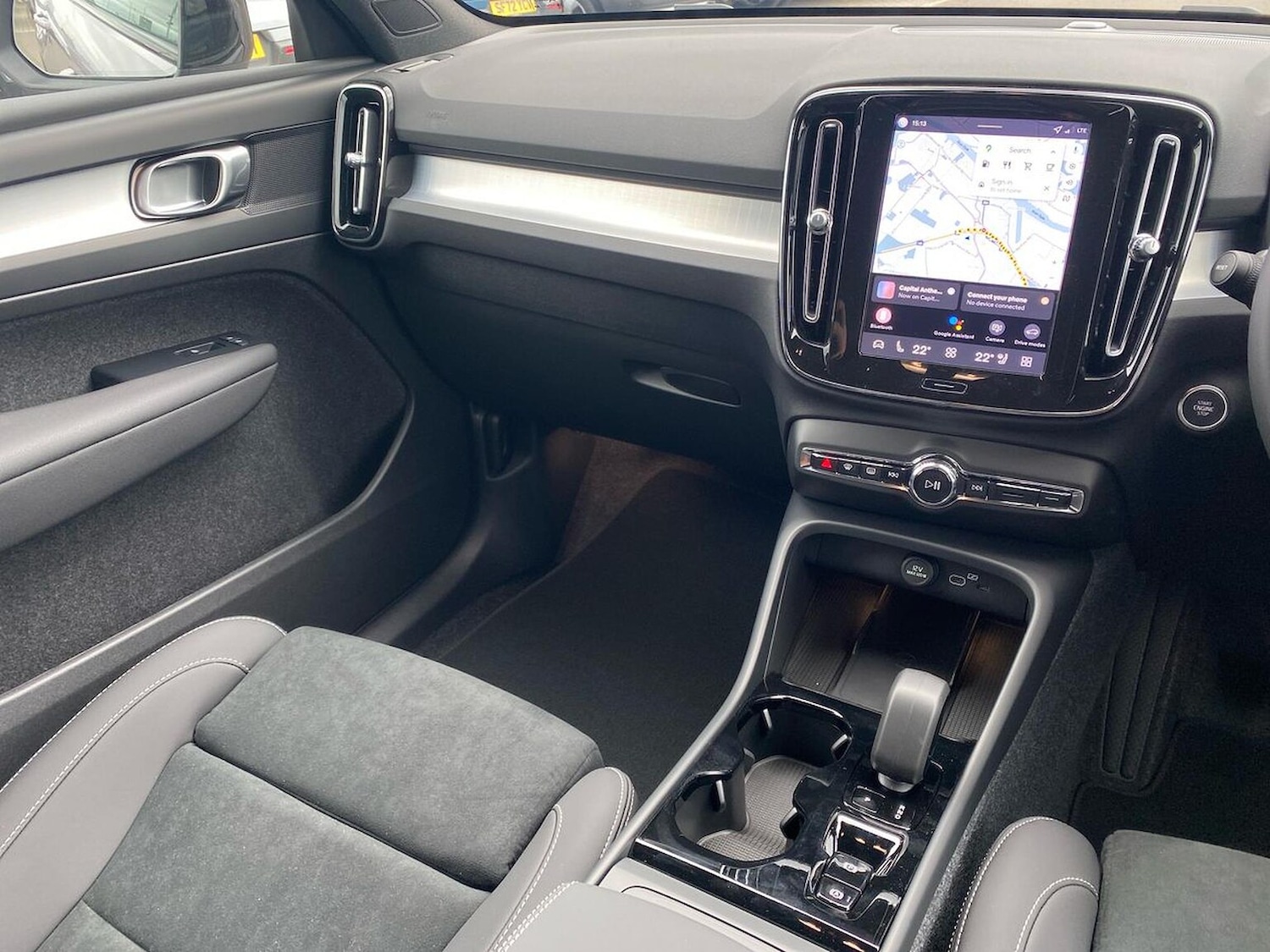 Used Volvo XC40 2025 for sale - 76107137: Photo 14