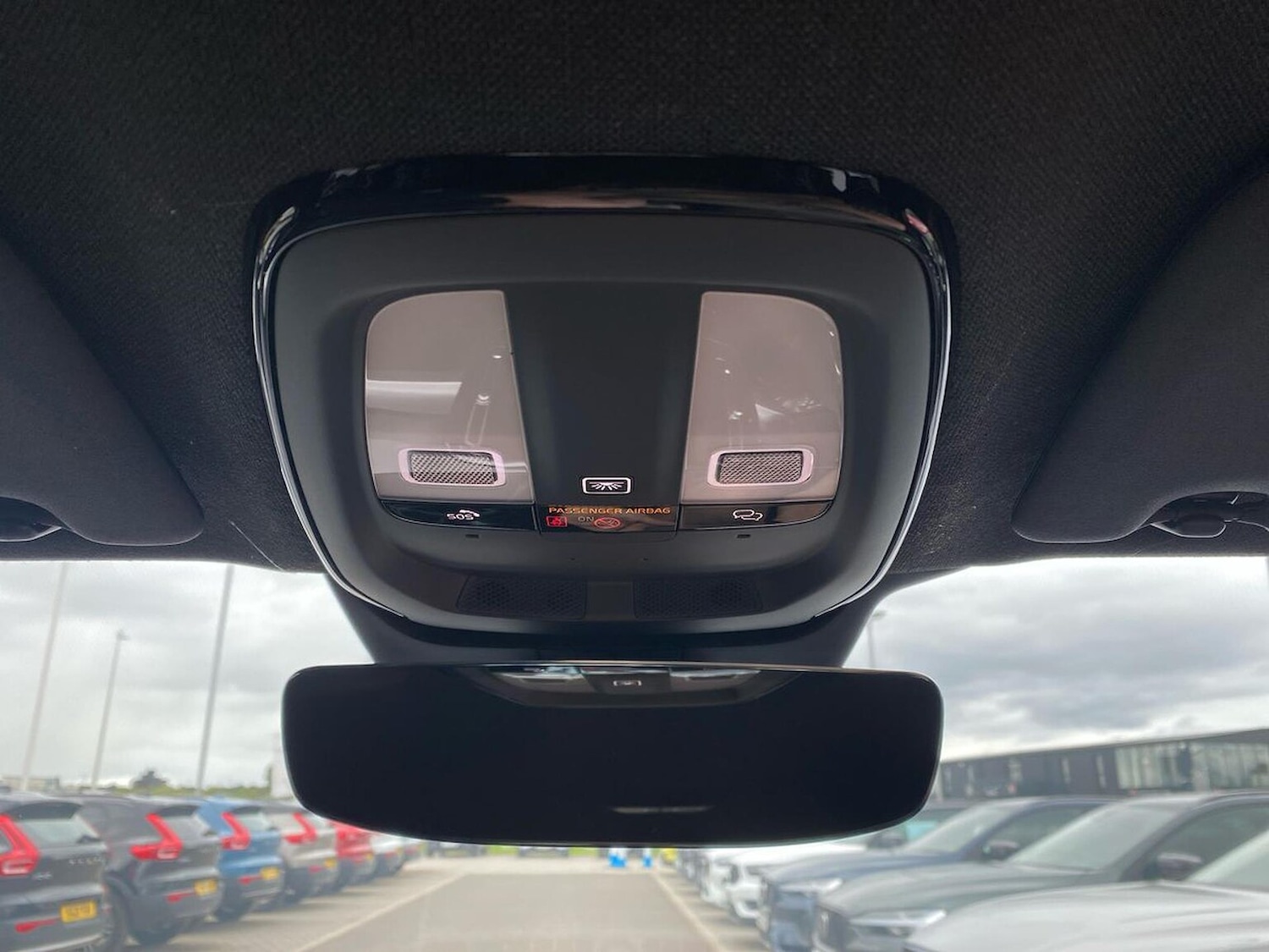 Used Volvo XC40 2025 for sale - 76107137: Photo 15