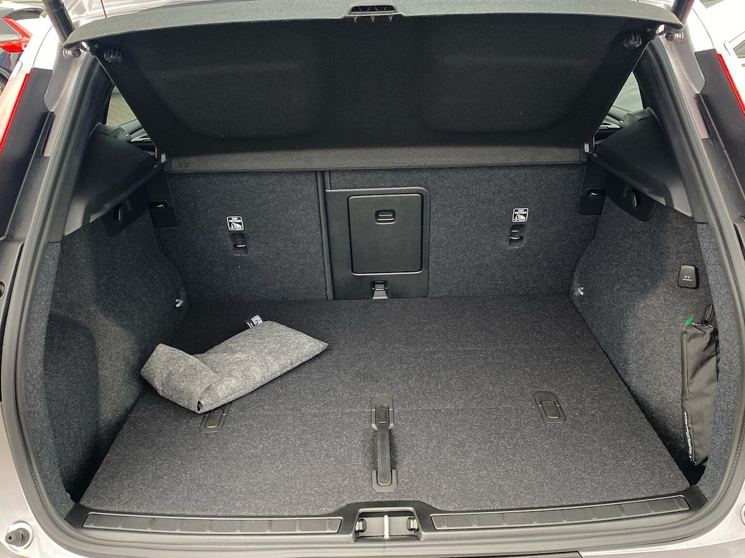 Used Volvo XC40 2025 for sale - 76107137: Photo 18