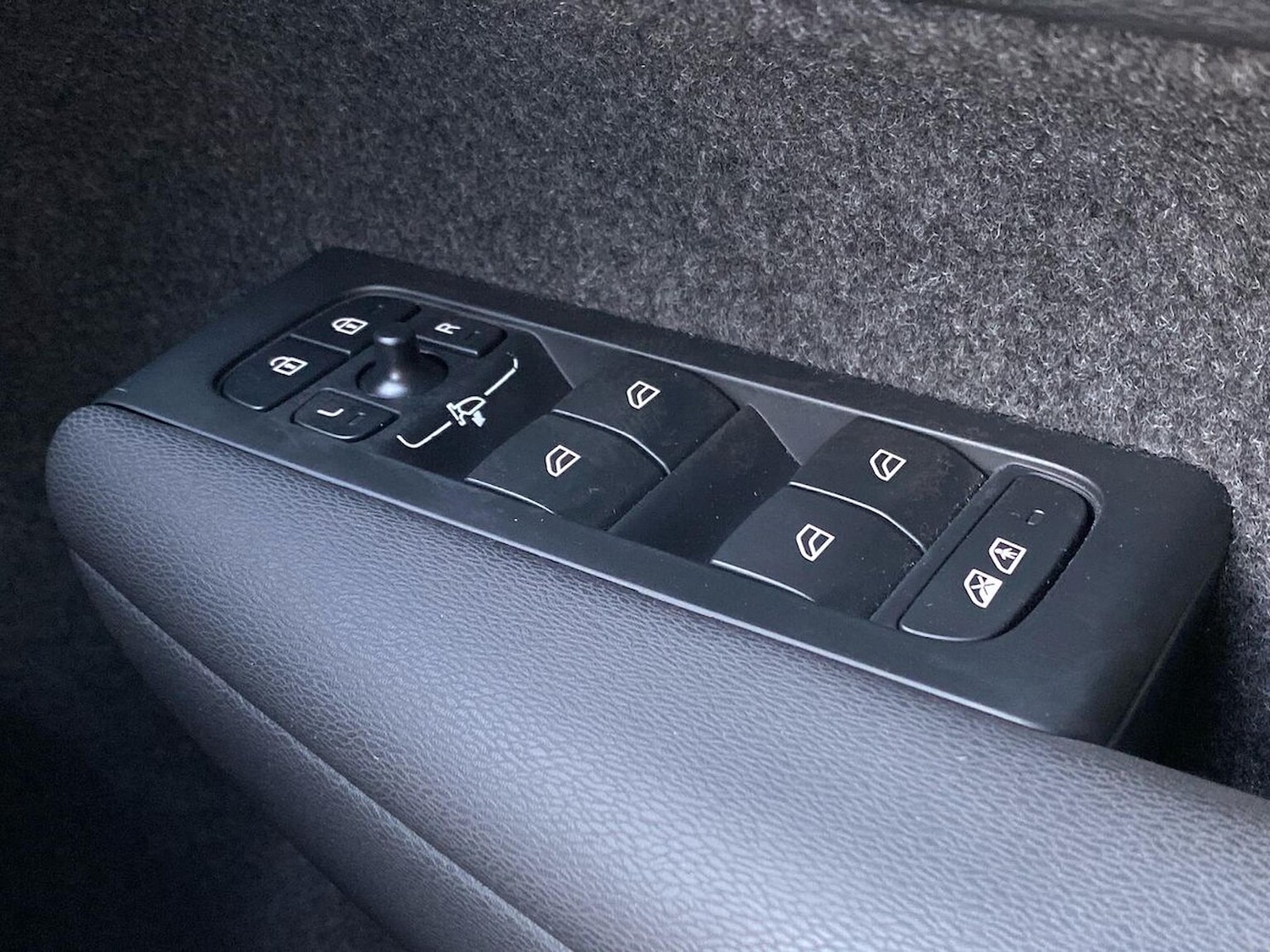 Used Volvo XC40 2022 for sale - 76375001: Photo 22