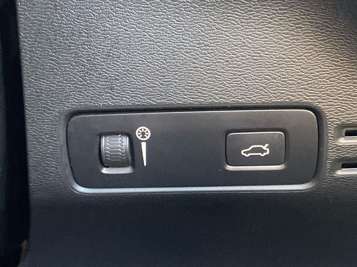 Used Volvo XC40 2021 for sale - 76382643: Photo 23