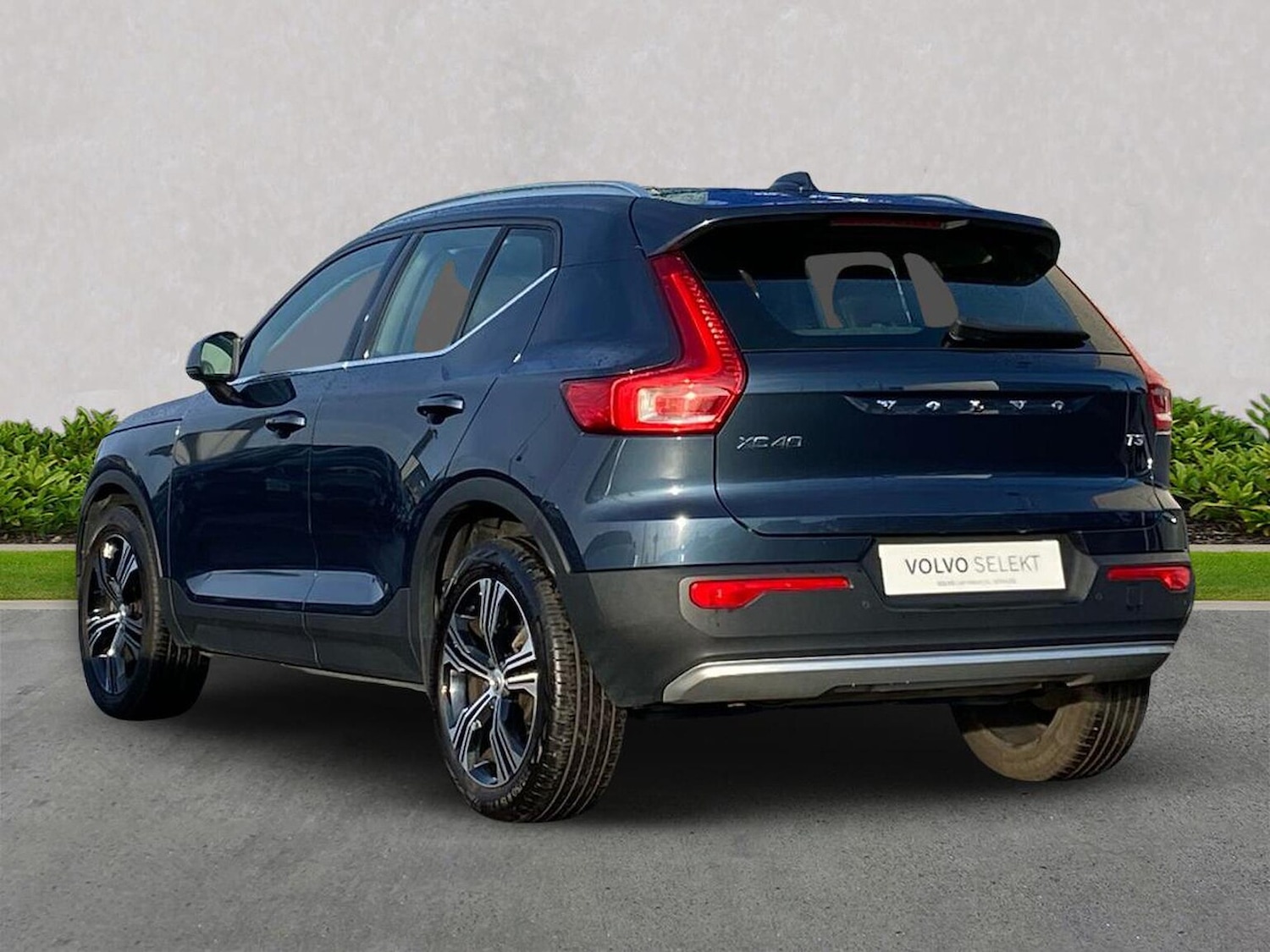 Used Volvo XC40 2021 for sale - 76382643: Photo 3