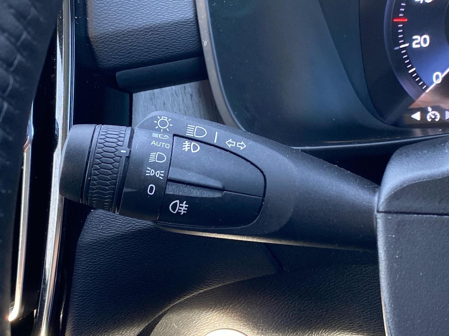 Used Volvo XC40 2021 for sale - 76382643: Photo 30