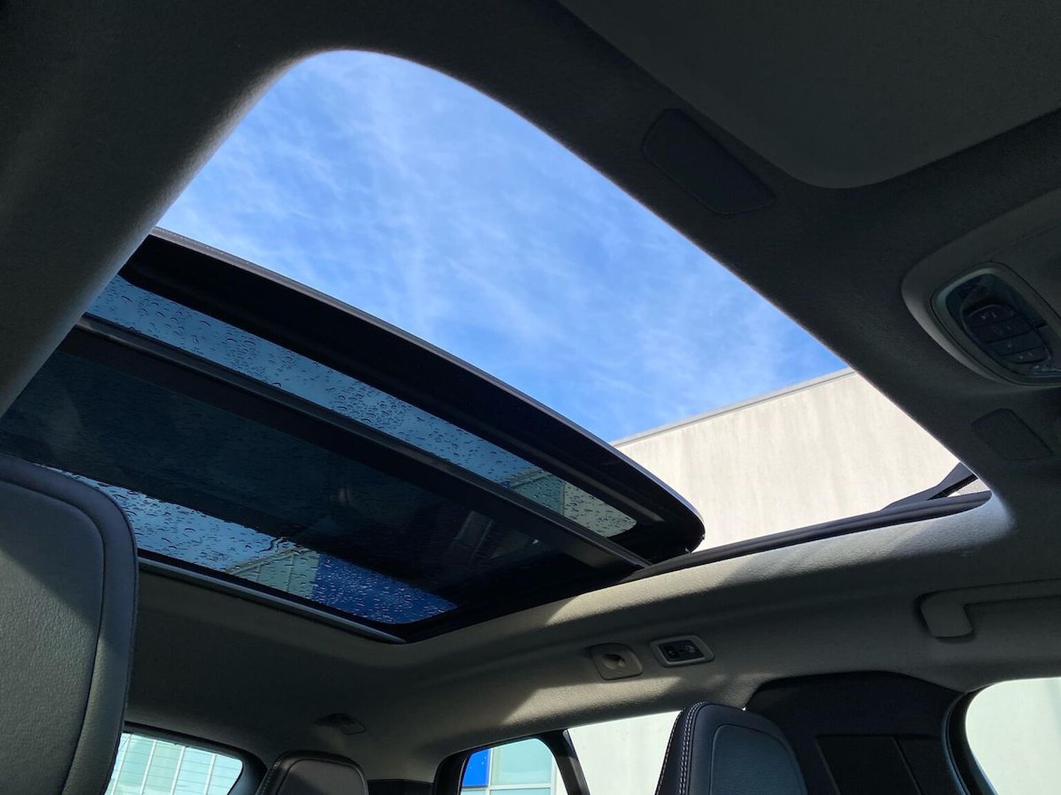 Used Volvo XC40 2021 for sale - 76382643: Photo 33