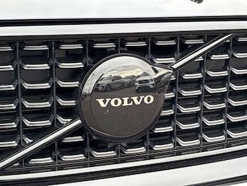Used Volvo XC40 2024 for sale - 79330225: Photo