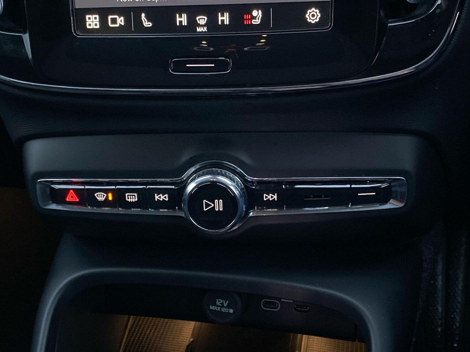 Used Volvo XC40 2025 for sale - 77676320: Photo 12