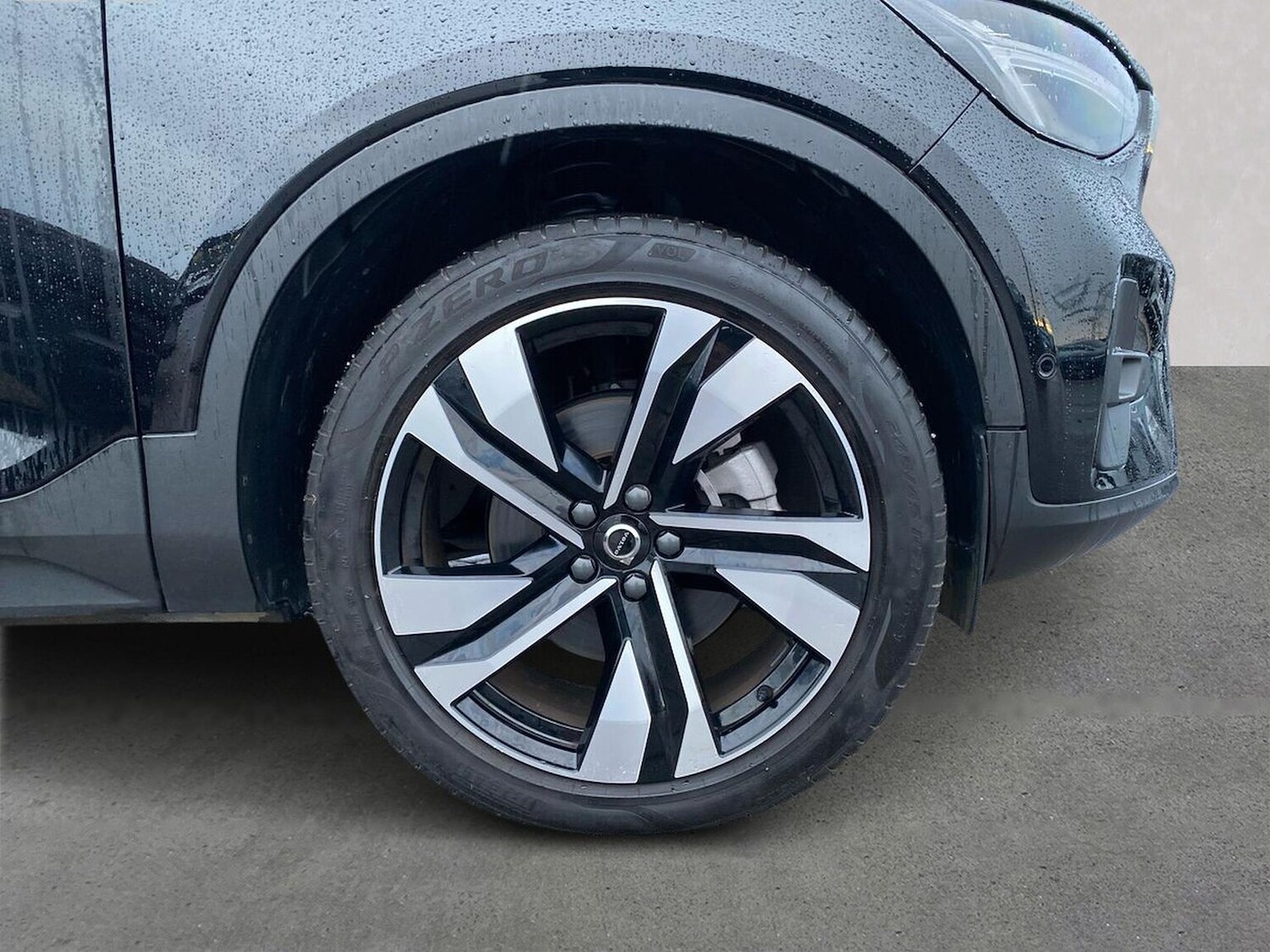 Used Volvo XC40 2025 for sale - 77676320: Photo 6