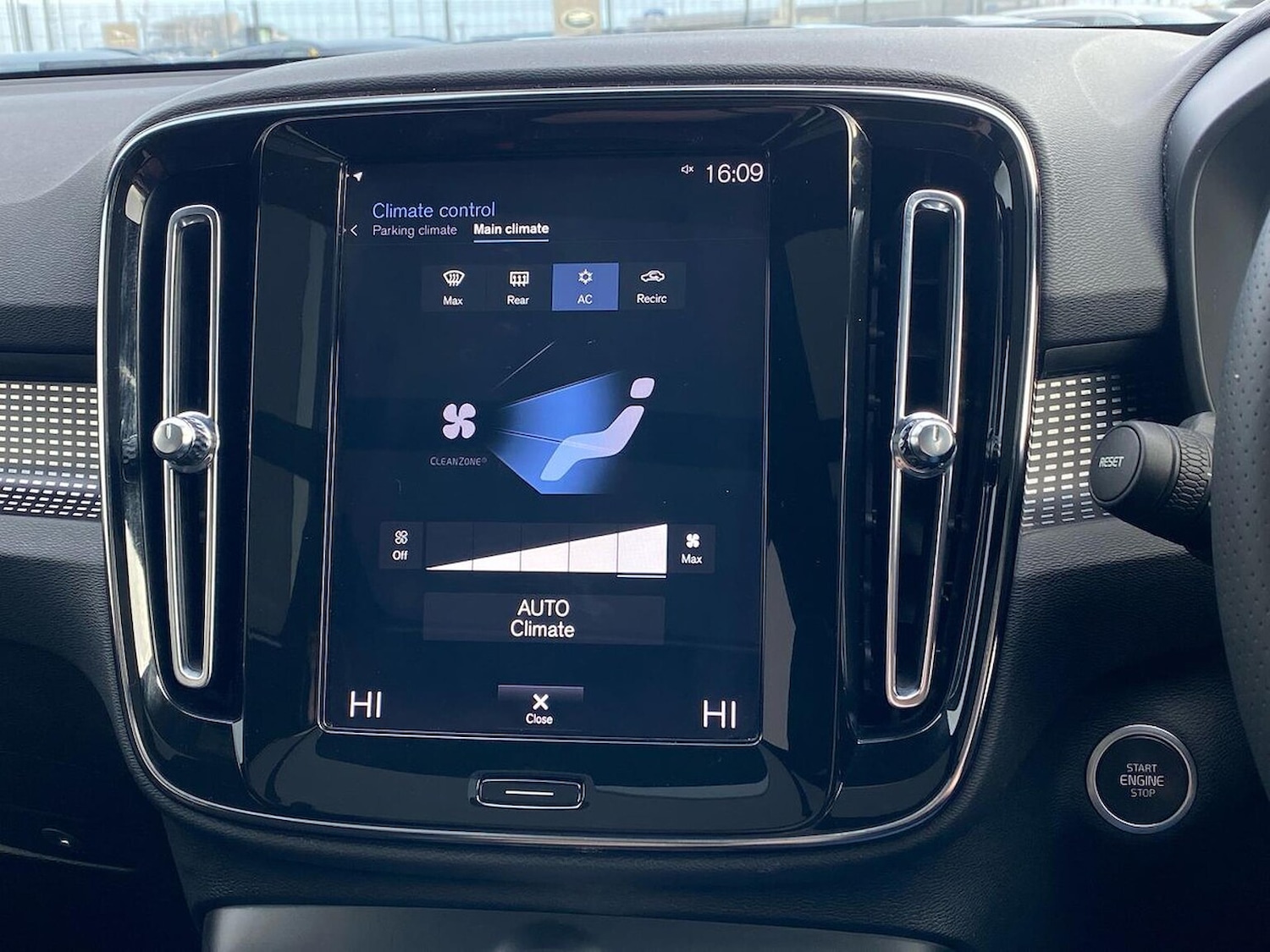 Used Volvo XC40 2020 for sale - 78192629: Photo 26