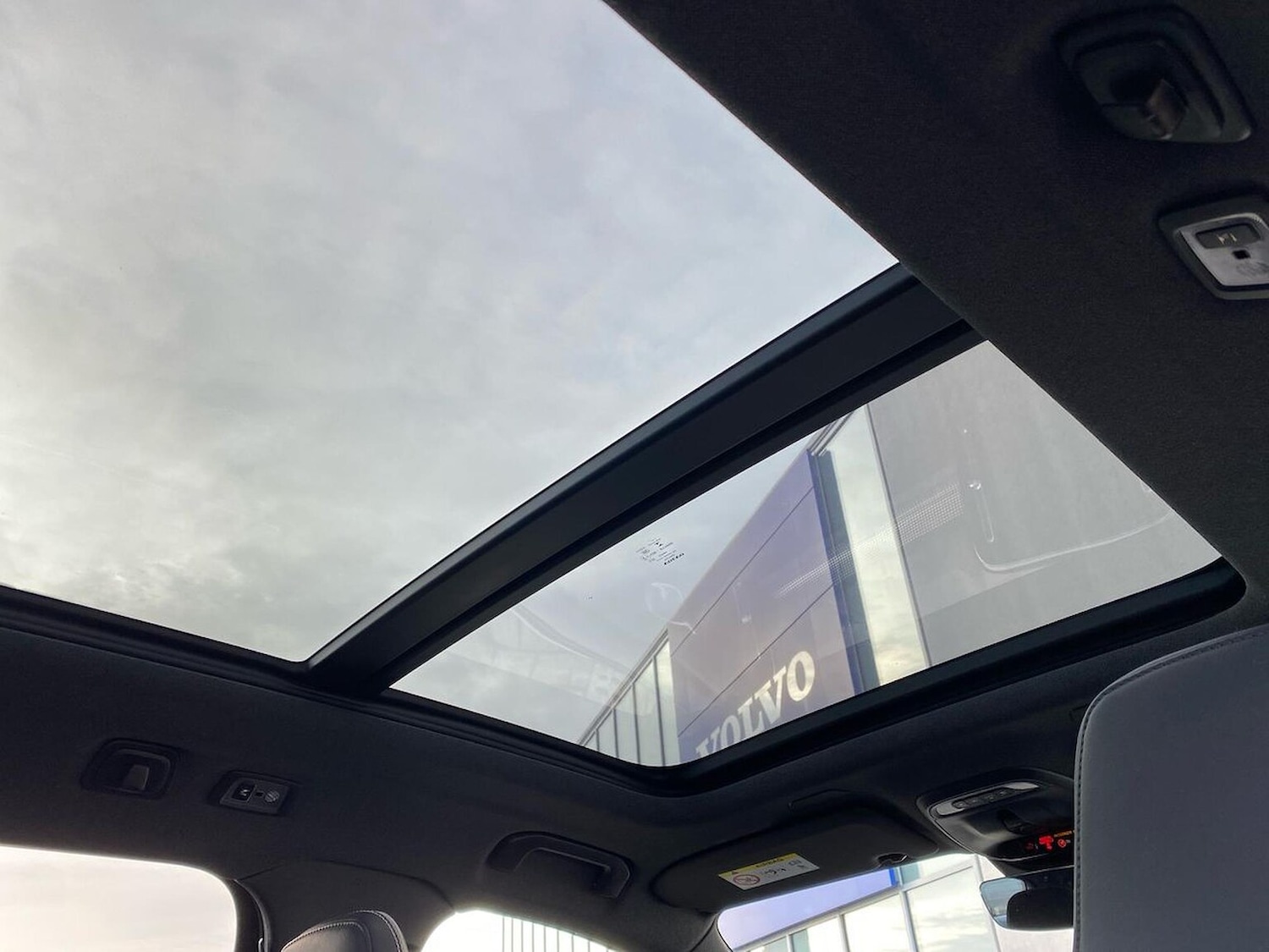 Used Volvo XC40 2020 for sale - 78192629: Photo 31