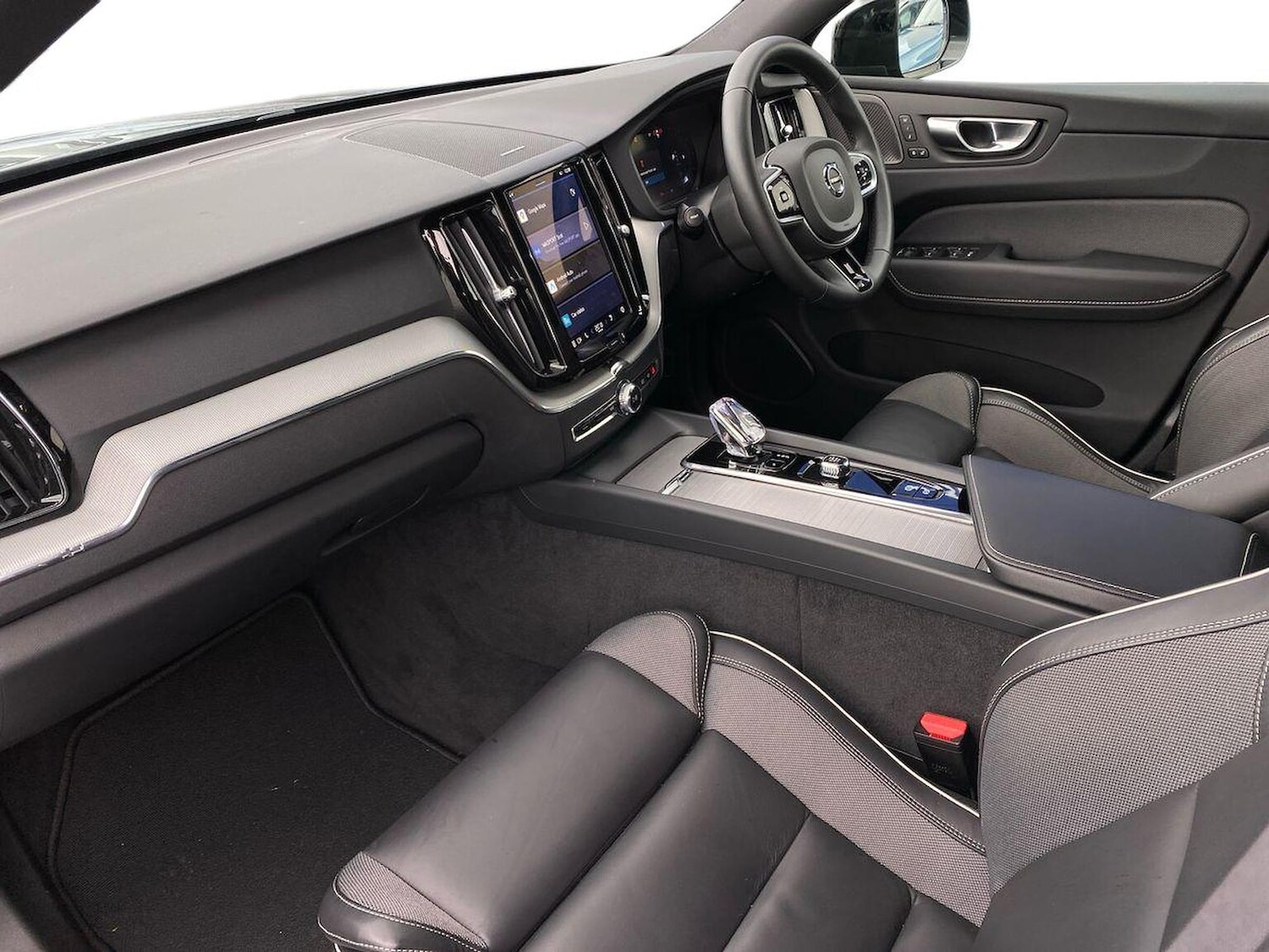 Used Volvo XC60 2023 for sale - 76171598: Photo 8