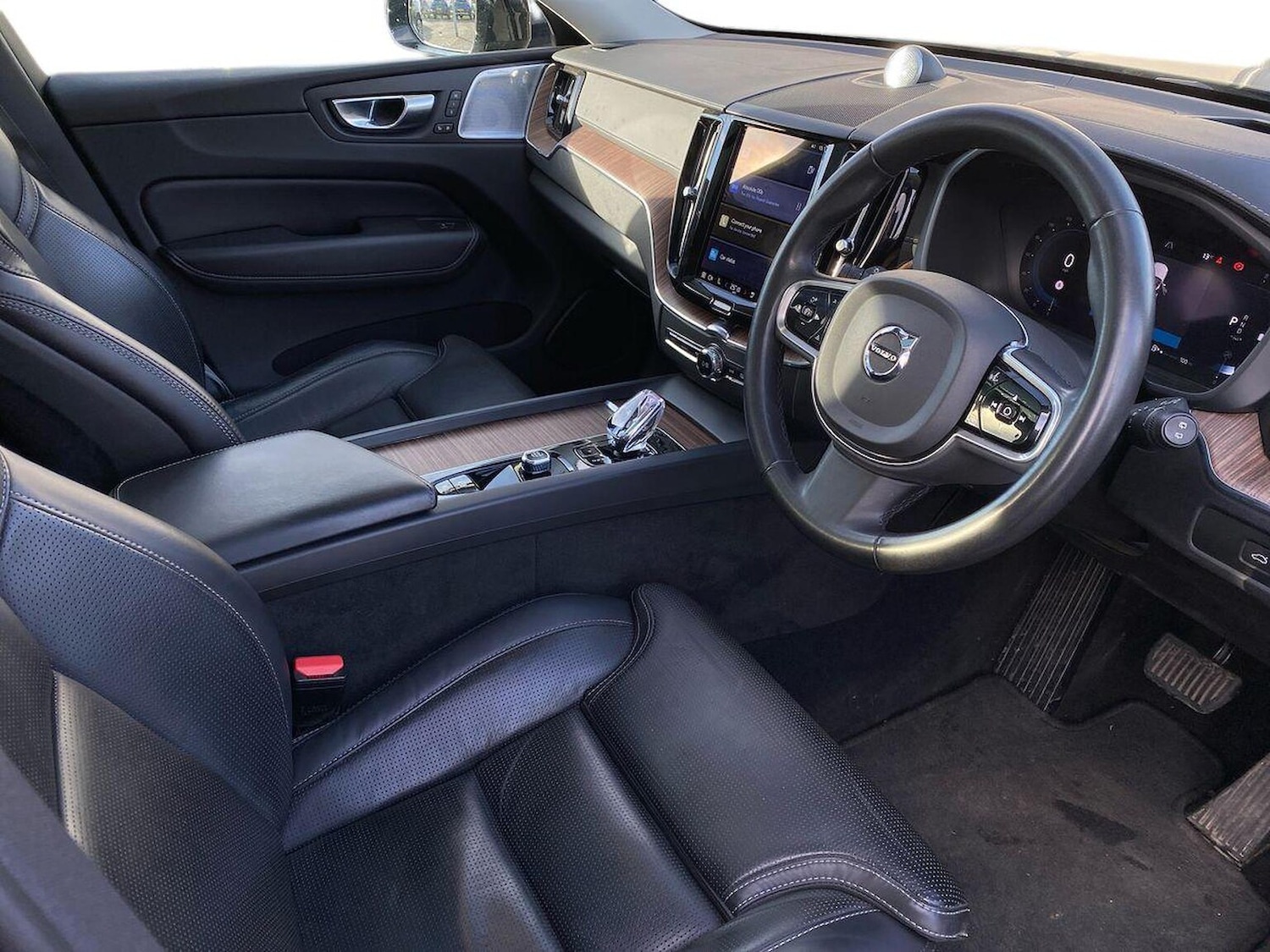 Used Volvo XC60 2022 for sale - 76365092: Photo 16