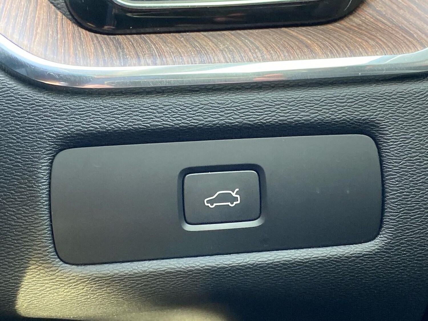 Used Volvo XC60 2022 for sale - 76365092: Photo 23