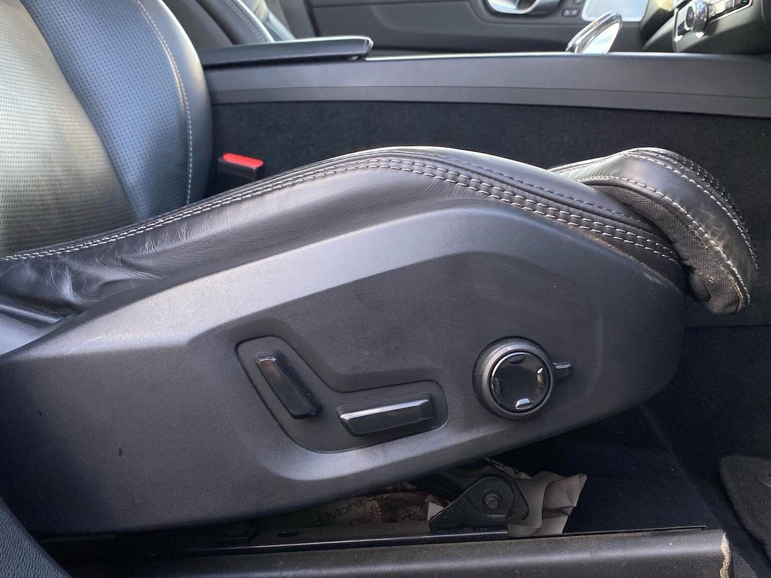 Used Volvo XC60 2022 for sale - 76365092: Photo 31