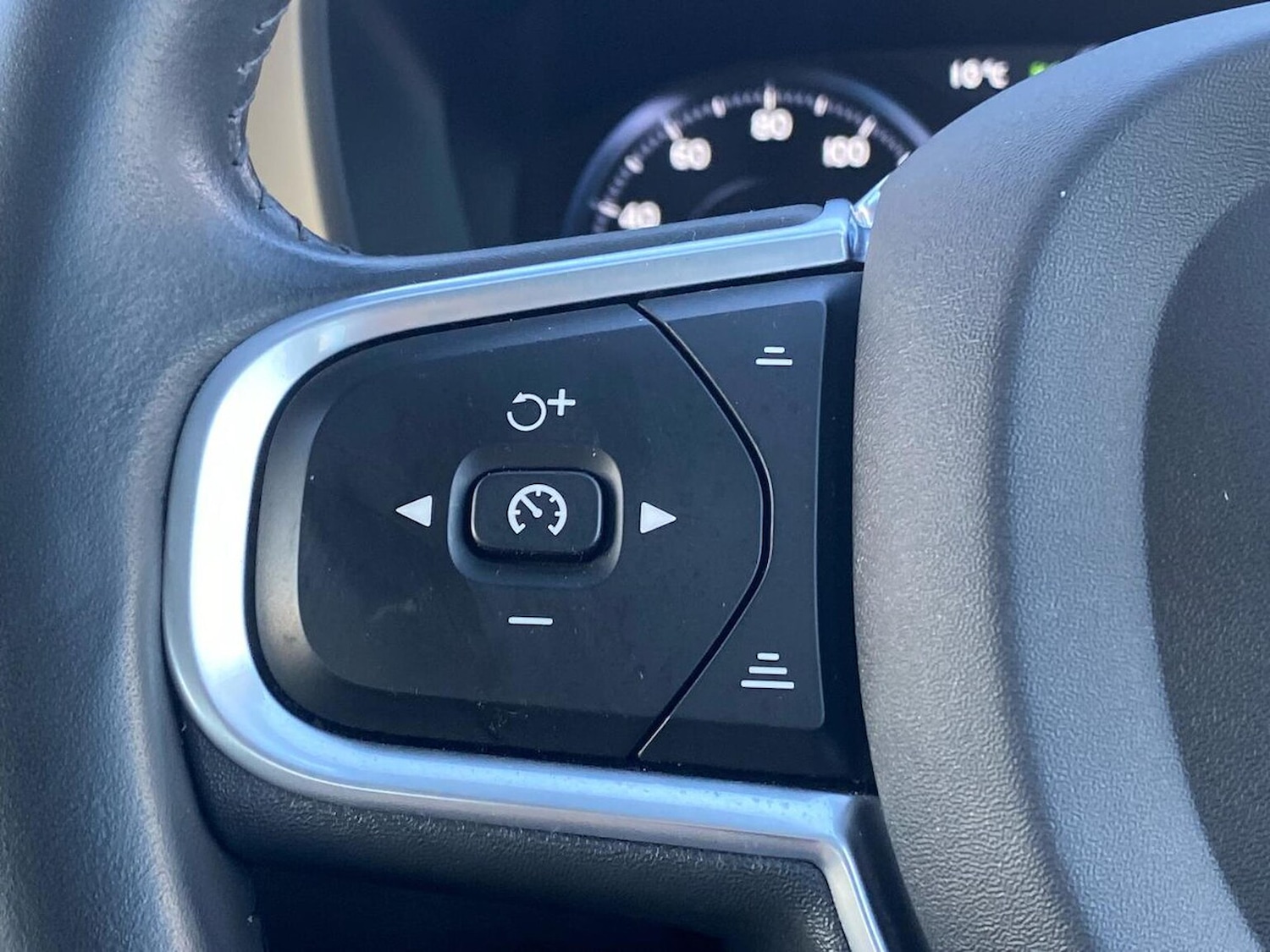 Used Volvo XC60 2021 for sale - 76396952: Photo 28