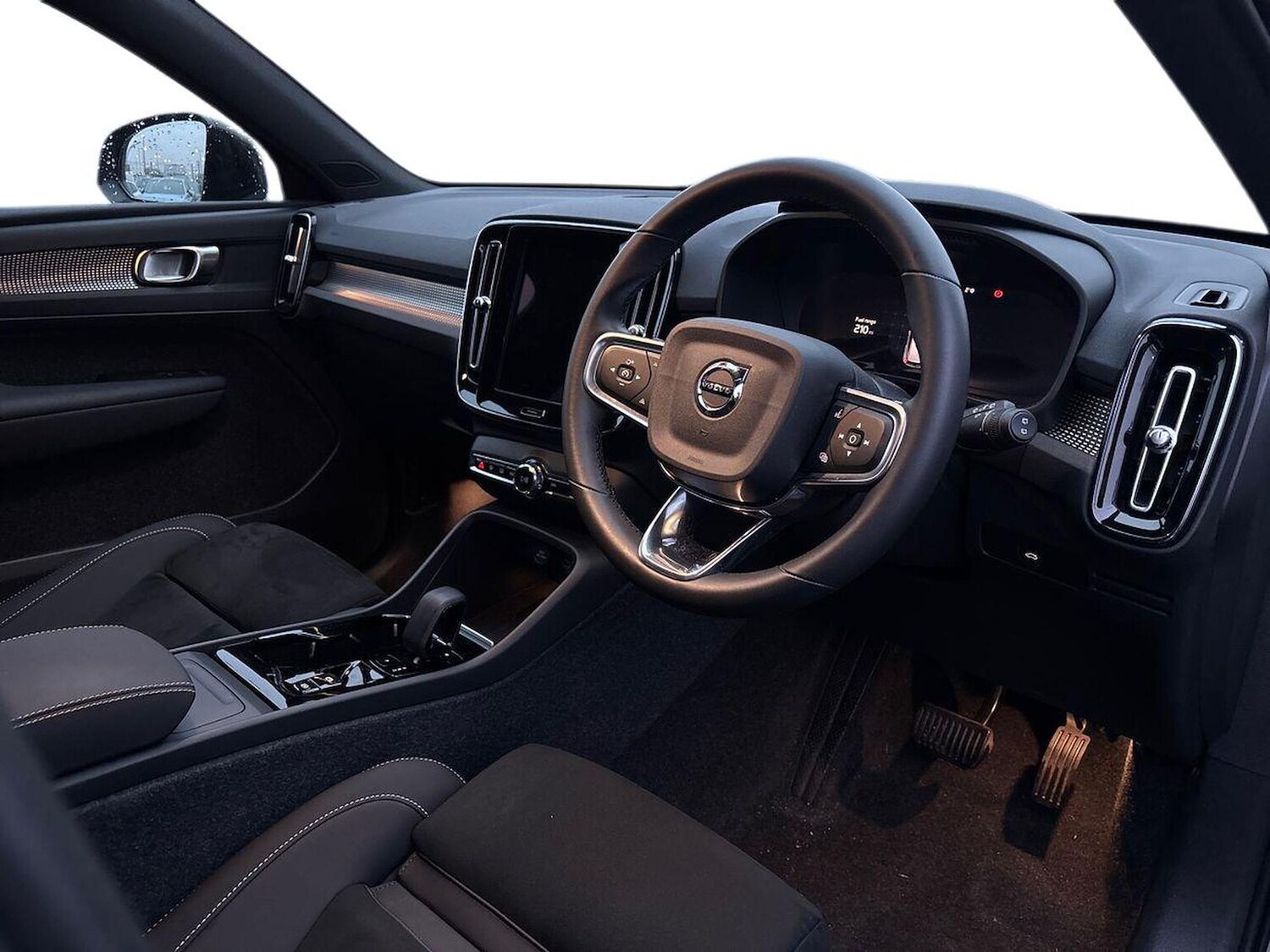 Used Volvo XC40 2024 for sale - 77508646: Photo 15