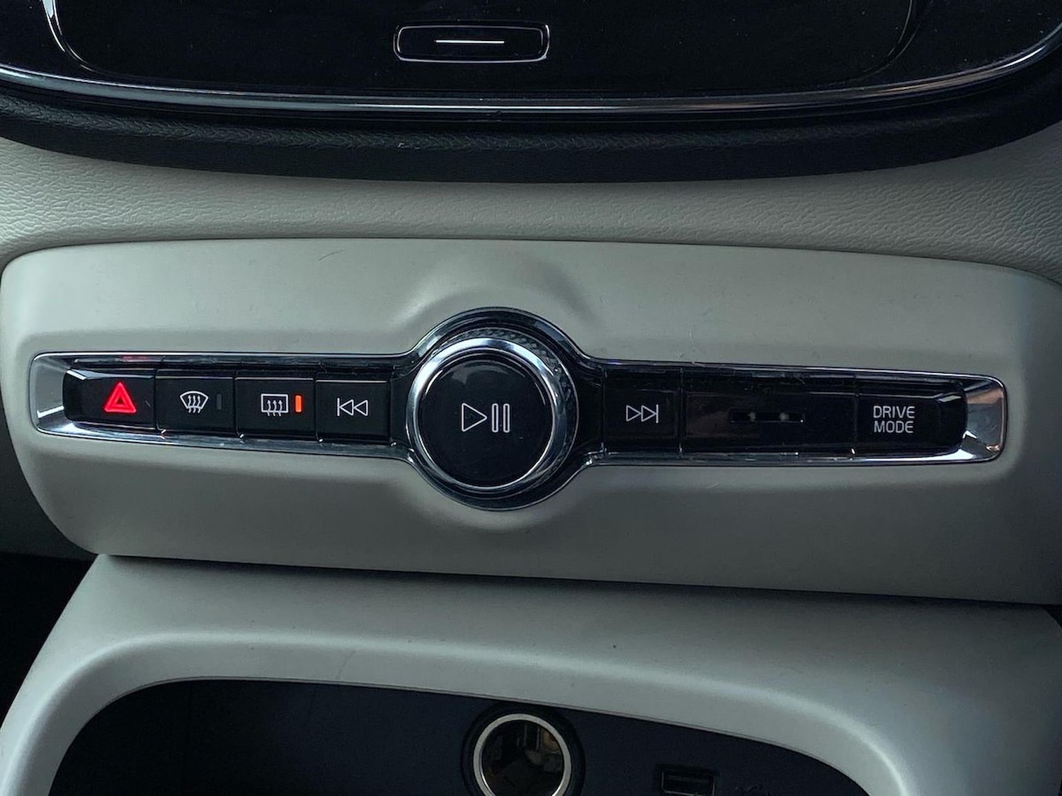 Used Volvo XC40 2020 for sale - 76497249: Photo 12