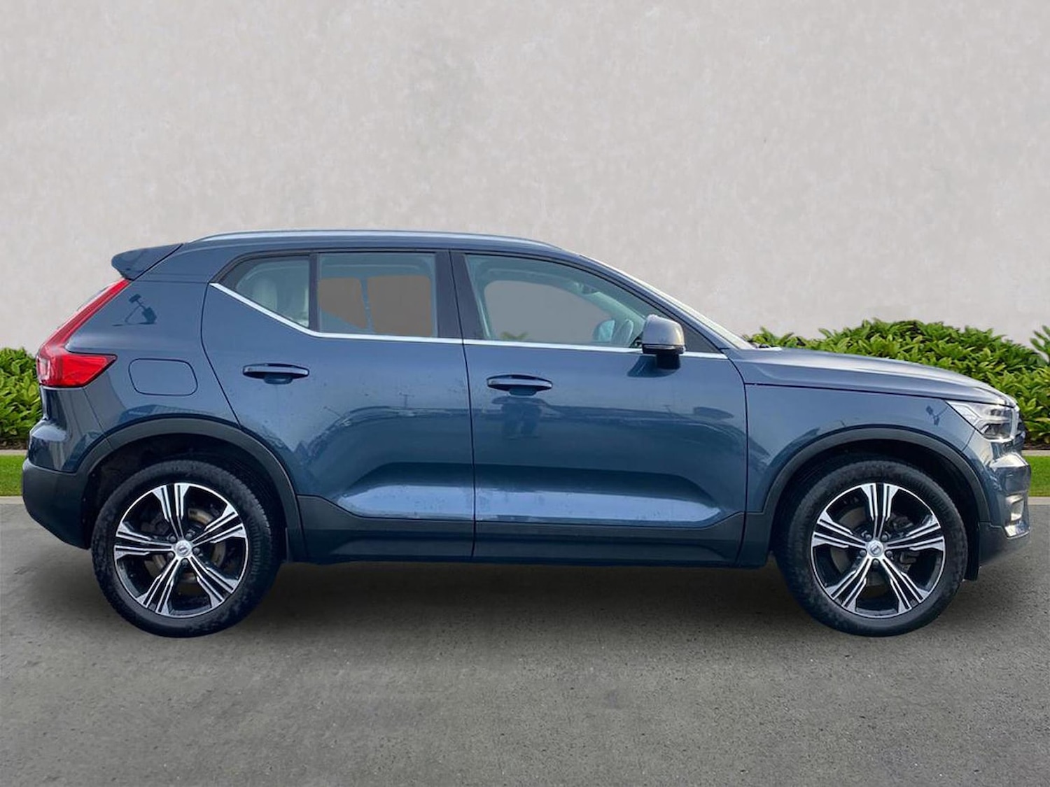 Used Volvo XC40 2020 for sale - 76497249: Photo 3