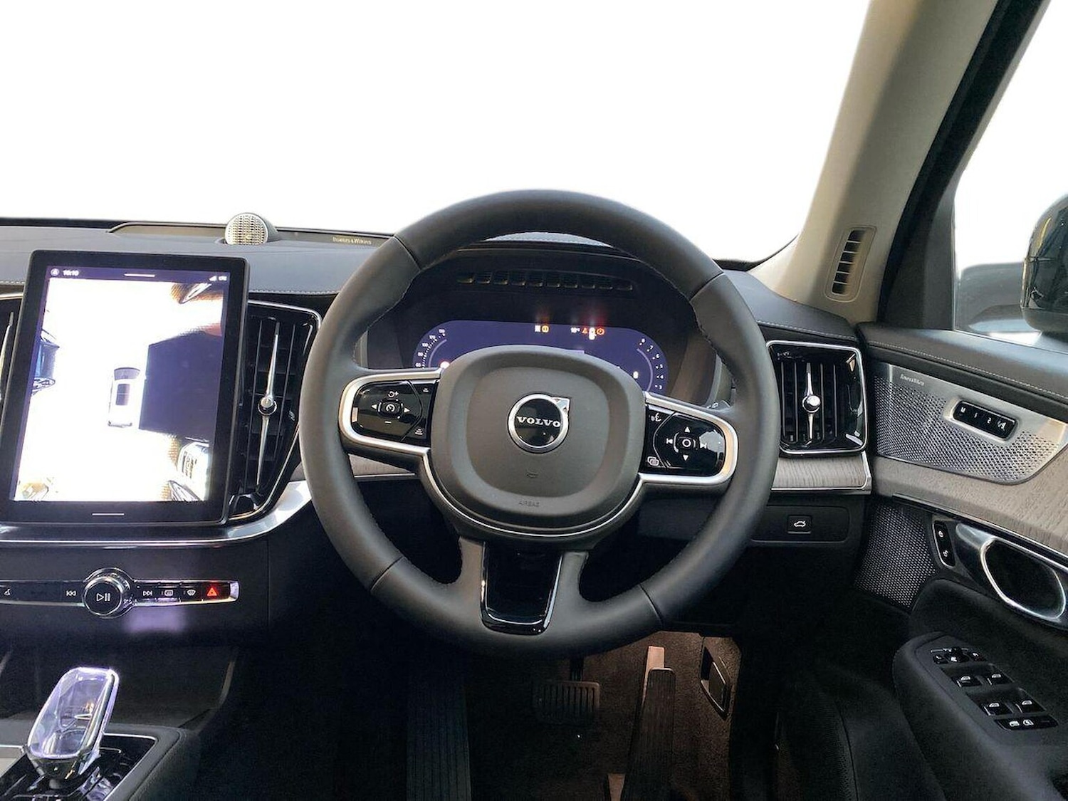 Used Volvo XC90 2025 for sale - 76497227: Photo 10