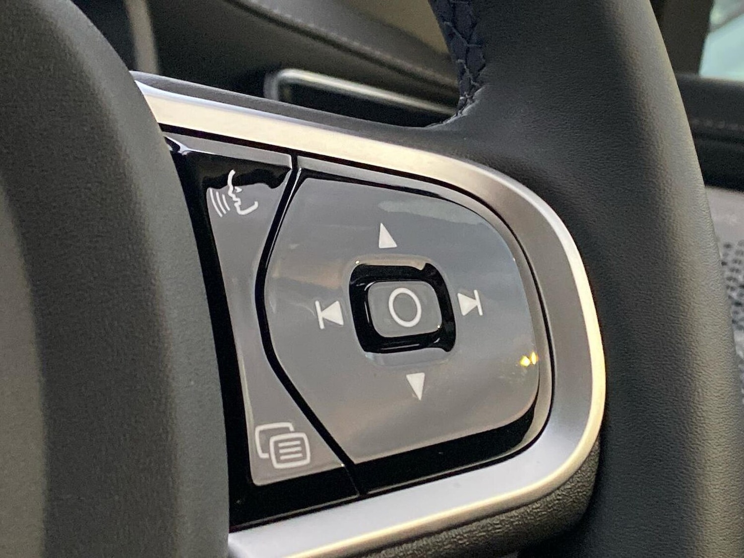 Used Volvo XC90 2025 for sale - 76497227: Photo 27