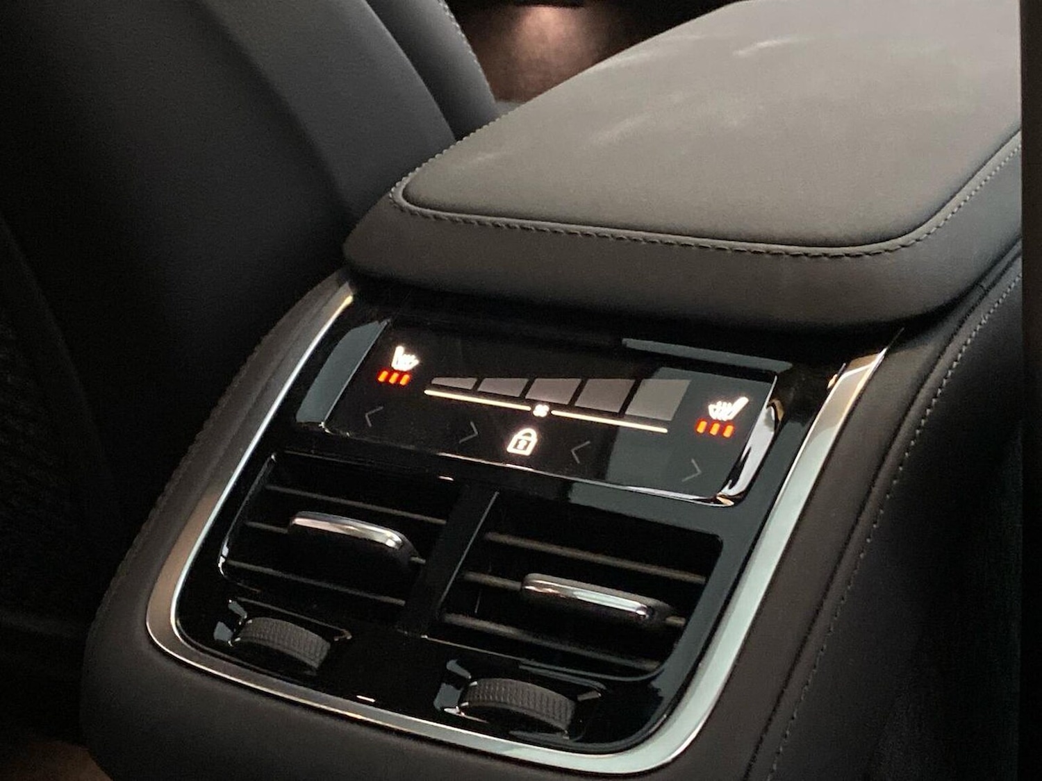 Used Volvo XC90 2025 for sale - 76497227: Photo 41