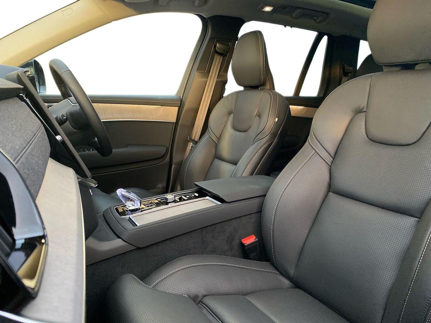 Used Volvo XC90 2025 for sale - 76497227: Photo 8