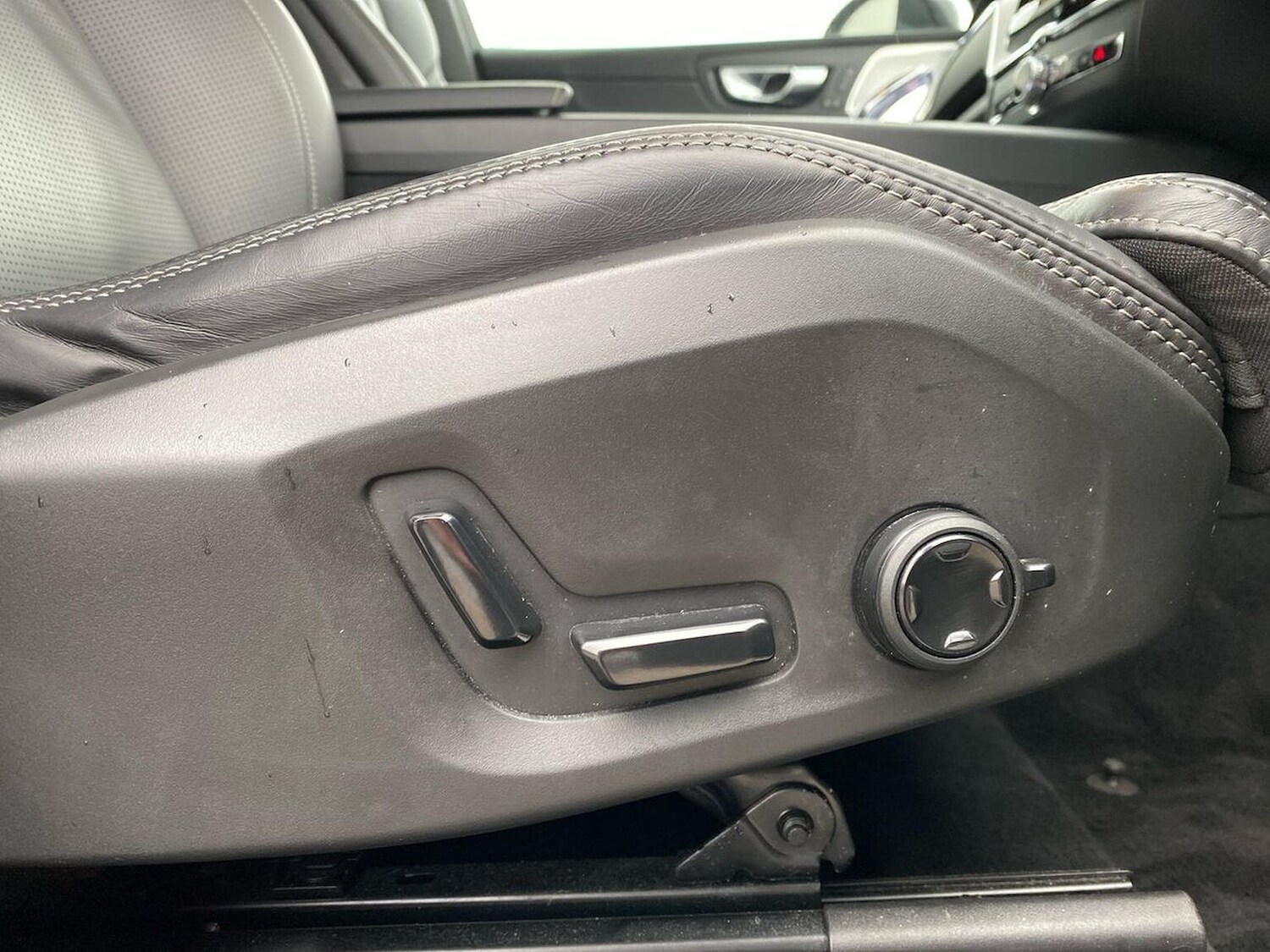 Used Volvo XC60 2025 for sale - 78144512: Photo 31