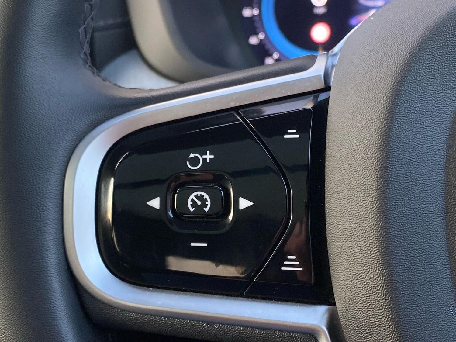 Used Volvo XC60 2025 for sale - 77489743: Photo 27