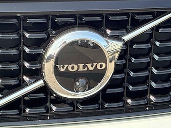 Used Volvo XC40 2023 for sale - 79277434: Photo