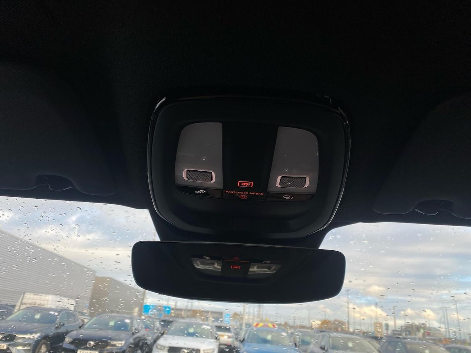 Used Volvo XC40 2024 for sale - 76347029: Photo 15