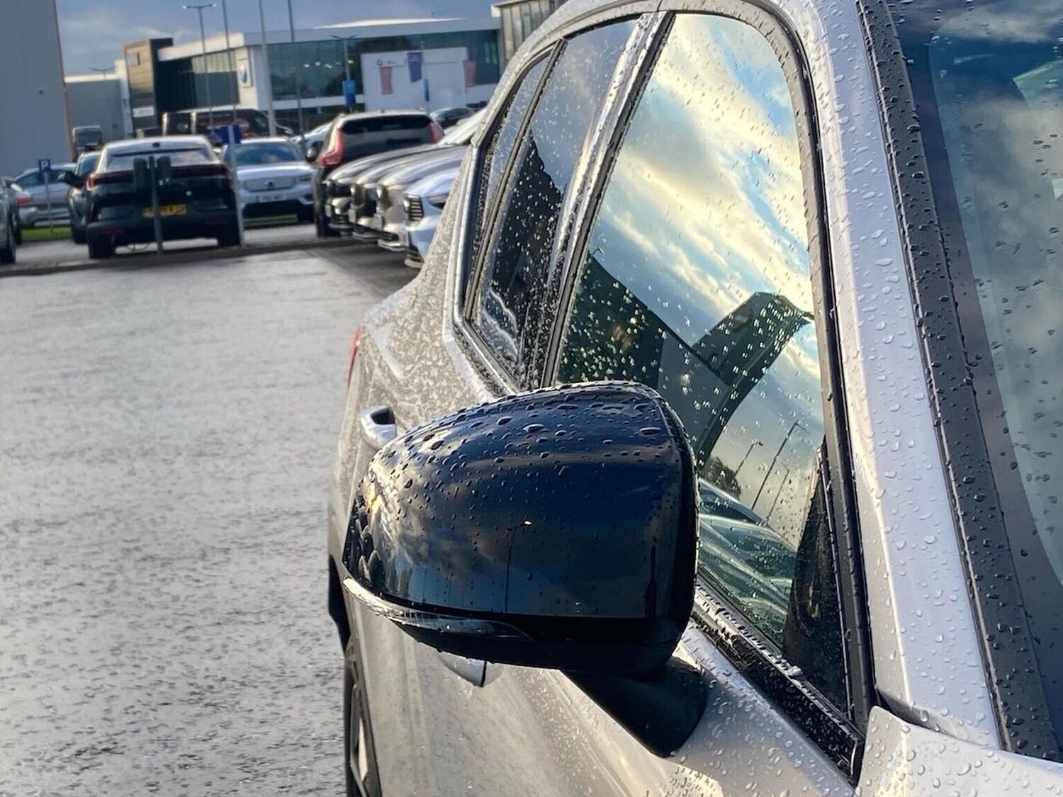 Used Volvo XC40 2024 for sale - 76347029: Photo 37