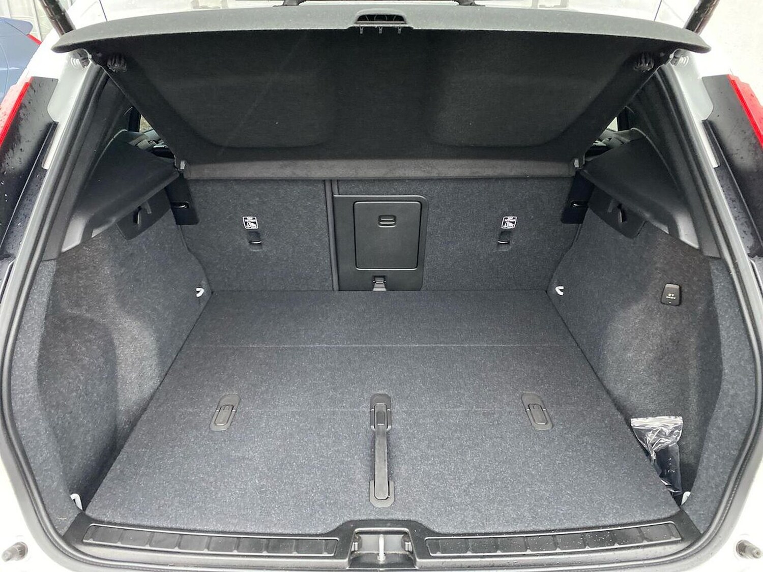 Used Volvo XC40 2023 for sale - 76477216: Photo 17