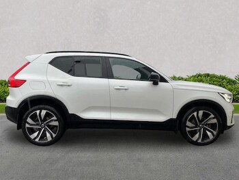 Used Volvo XC40 2023 for sale - 76477216: Photo