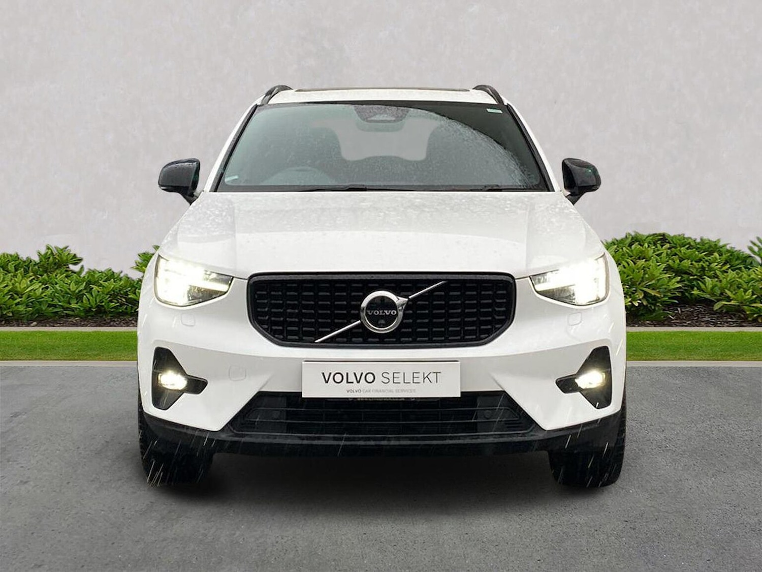 Used Volvo XC40 2023 for sale - 76477216: Photo 5