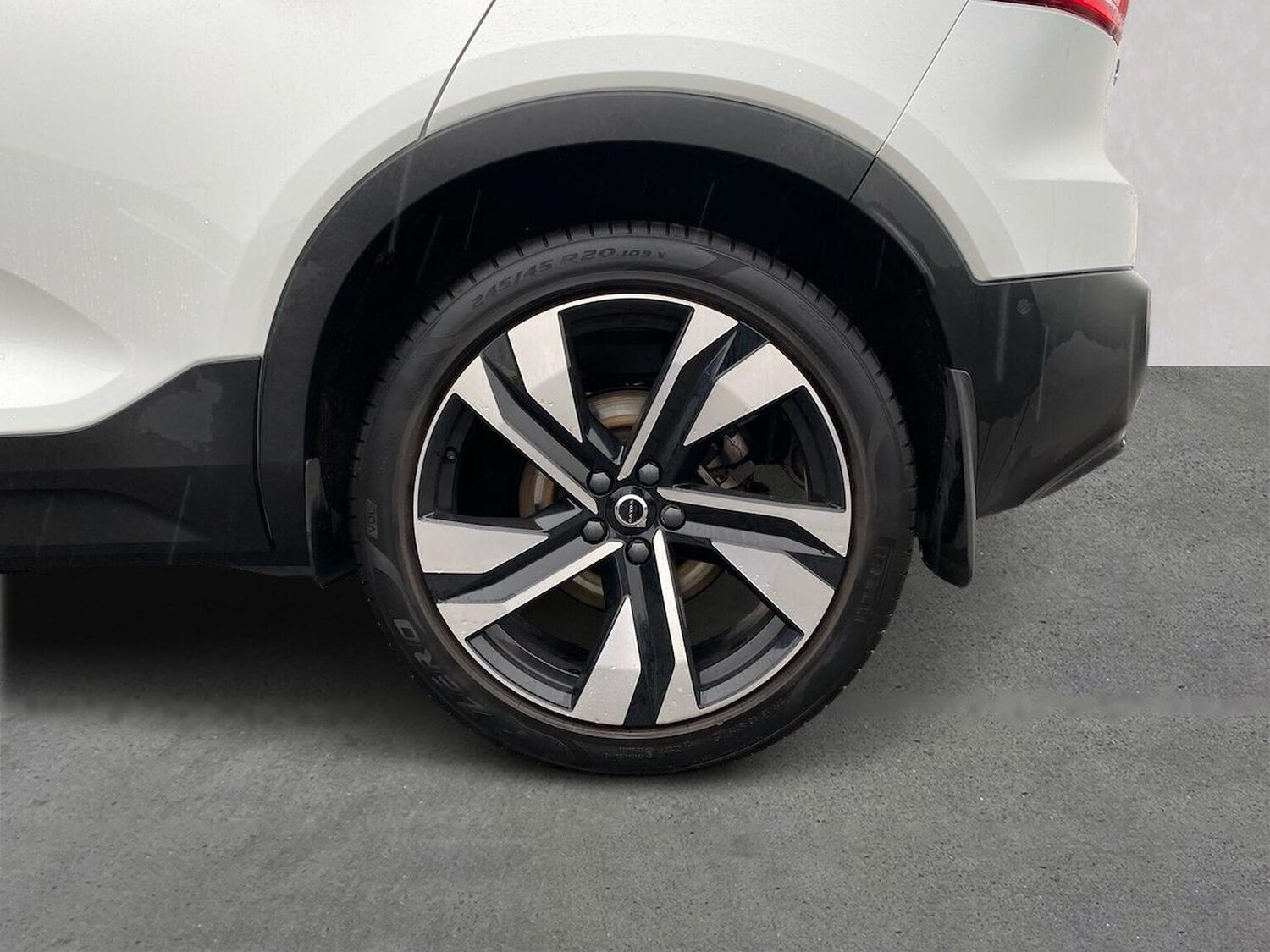 Used Volvo XC40 2023 for sale - 76477216: Photo 6