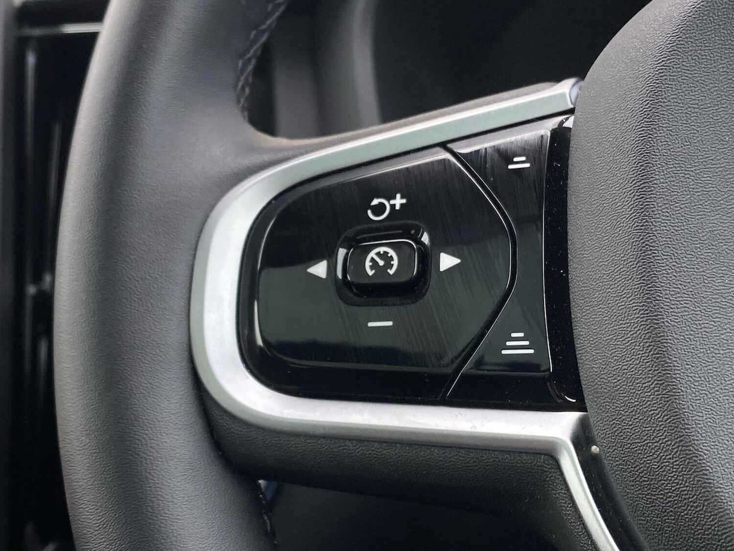 Used Volvo XC60 2025 for sale - 77802116: Photo 27