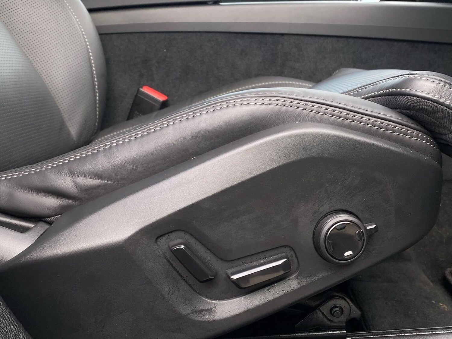 Used Volvo XC60 2025 for sale - 77802116: Photo 30