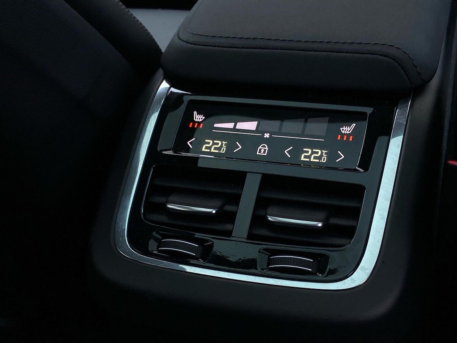 Used Volvo XC60 2025 for sale - 77802116: Photo 39