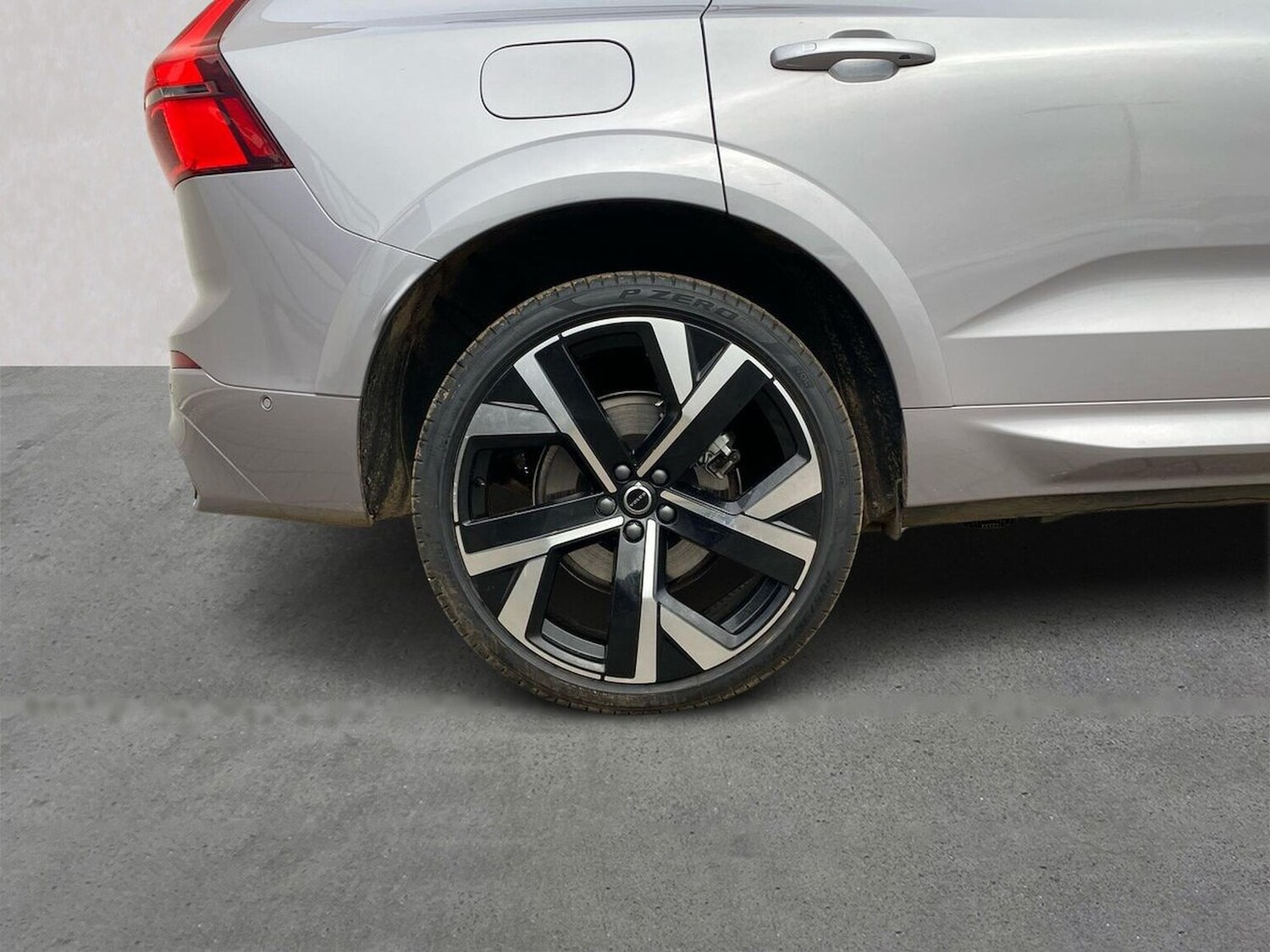 Used Volvo XC60 2025 for sale - 77802116: Photo 6