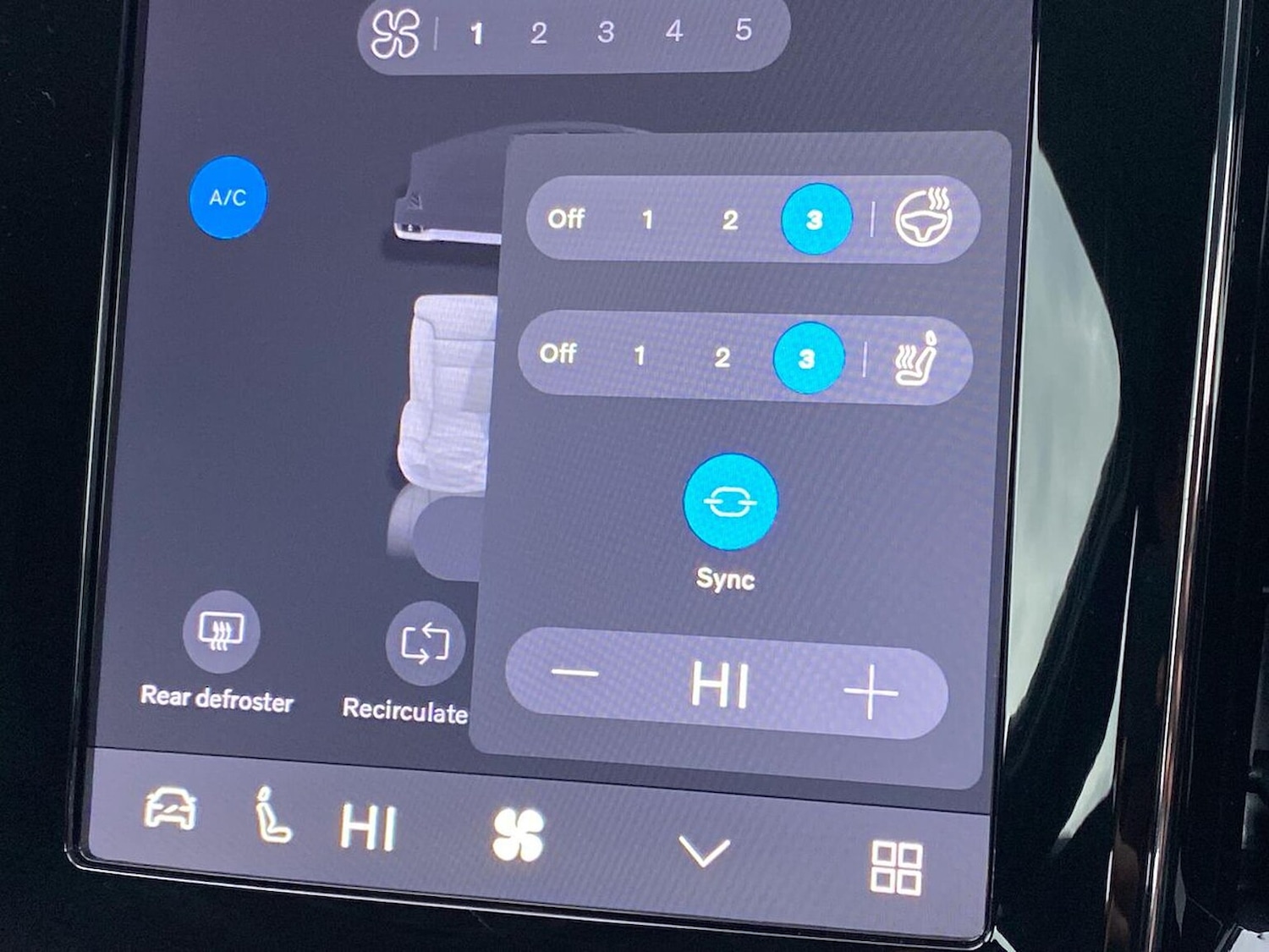 Used Volvo V60 2025 for sale - 76892162: Photo 2