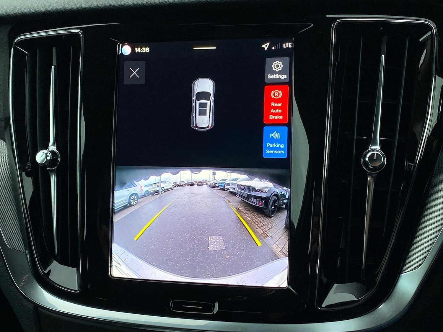 Used Volvo V60 2025 for sale - 76892162: Photo 24