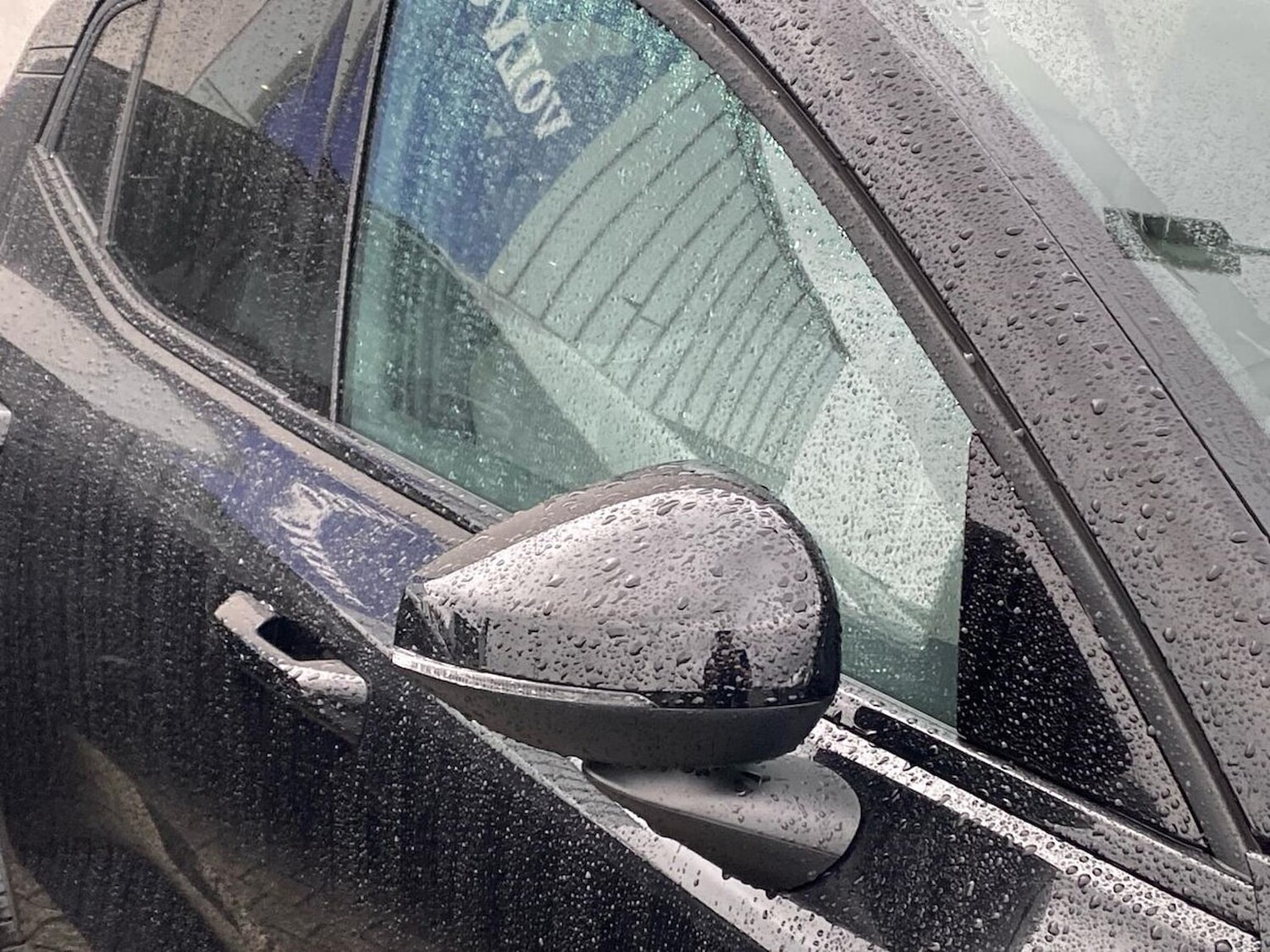 Used Volvo EX30 2025 for sale - 76490752: Photo 35