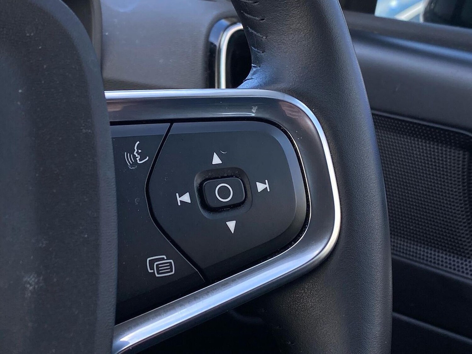 Used Volvo XC40 2020 for sale - 78191141: Photo 24