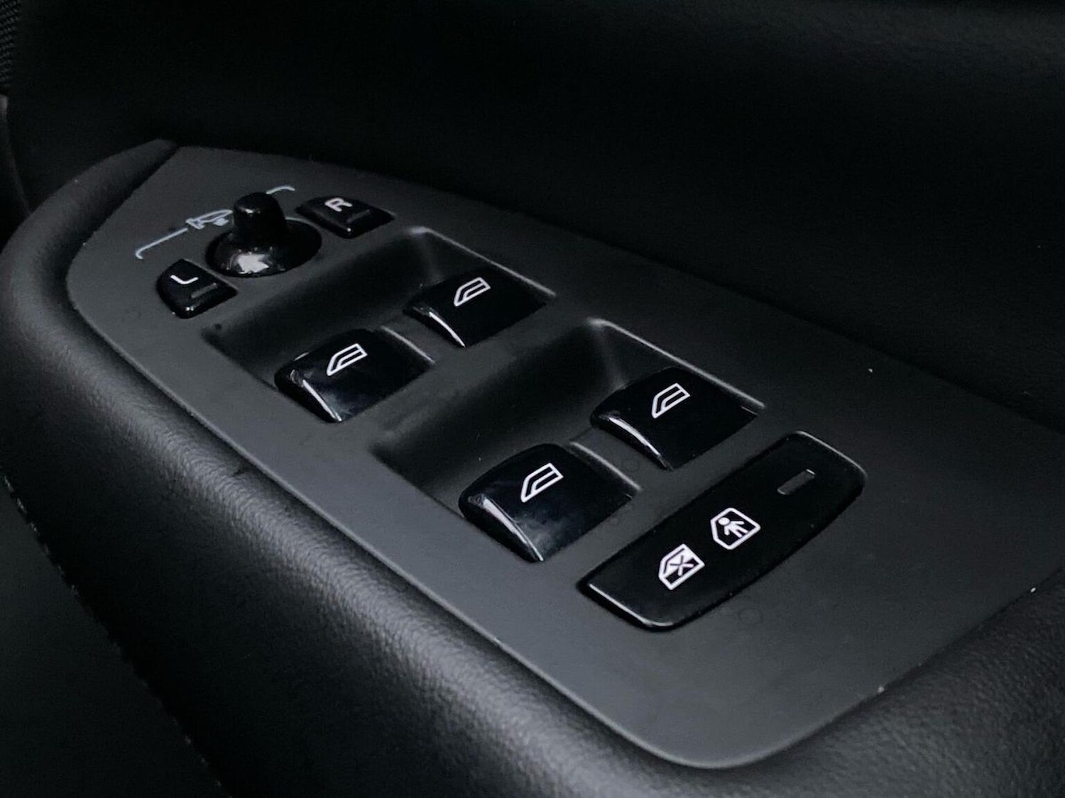 Used Volvo XC90 2023 for sale - 78004656: Photo 21