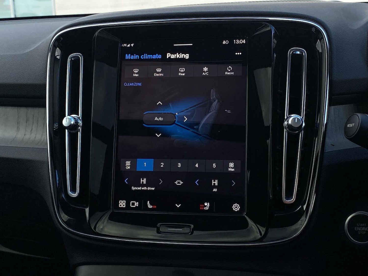 Used Volvo XC40 2022 for sale - 77888671: Photo 25