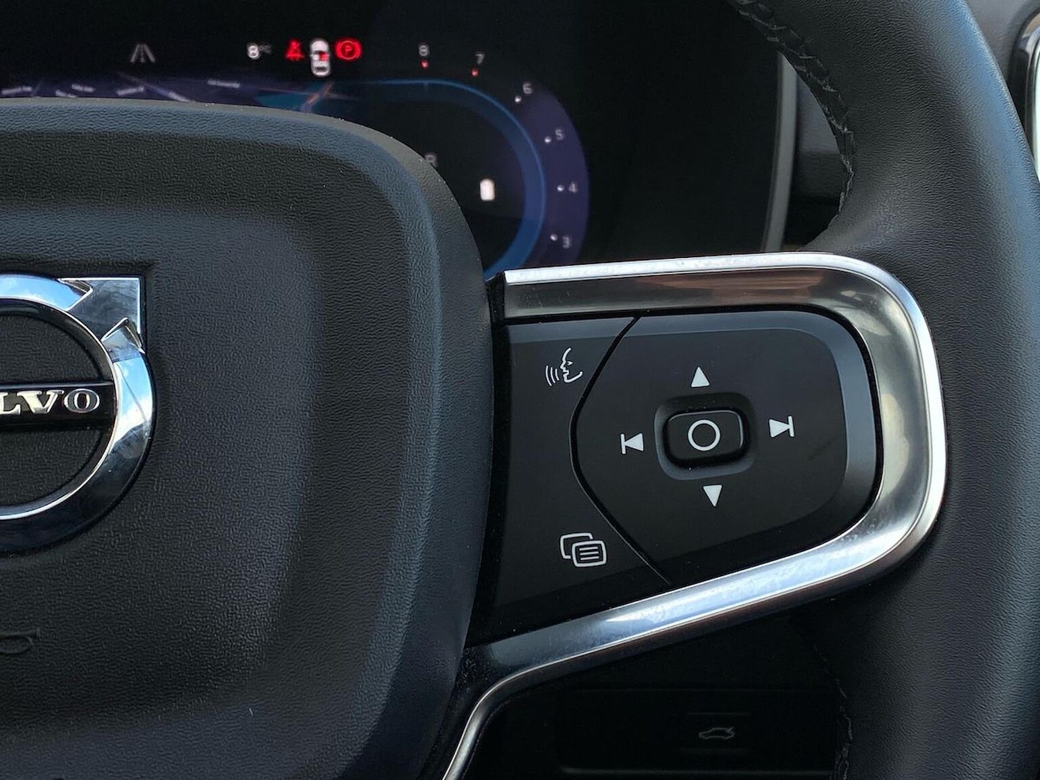 Used Volvo XC40 2022 for sale - 77888671: Photo 26