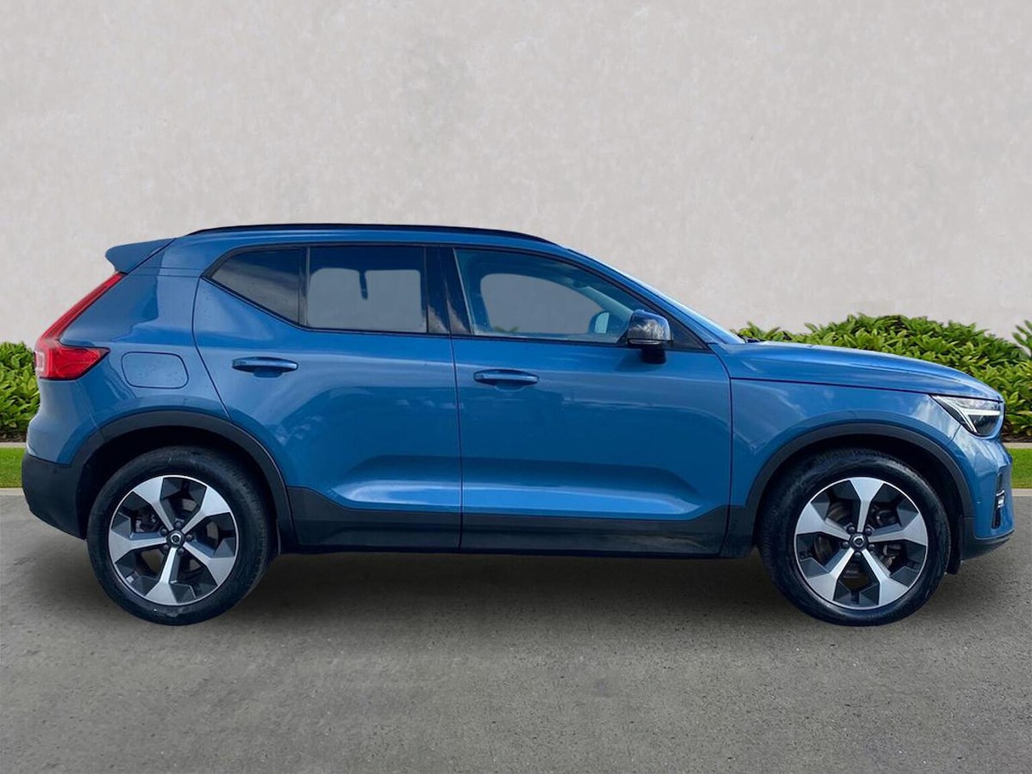 Used Volvo XC40 2022 for sale - 77888671: Photo 3