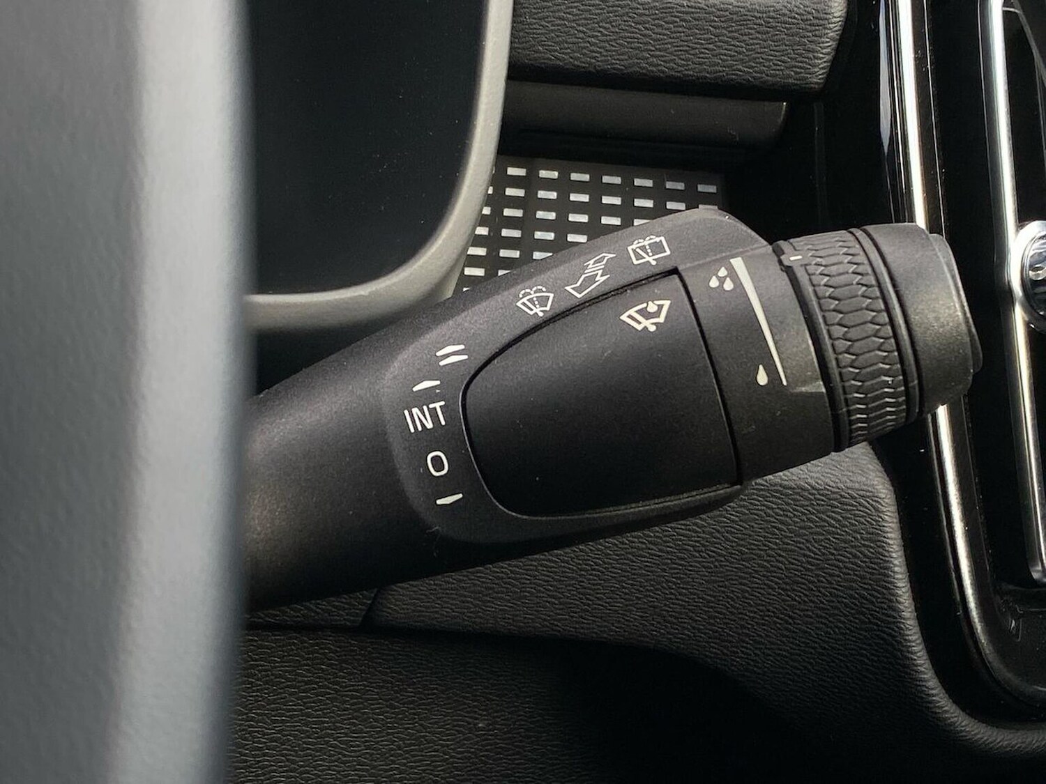 Used Volvo XC40 2019 for sale - 78191221: Photo 29