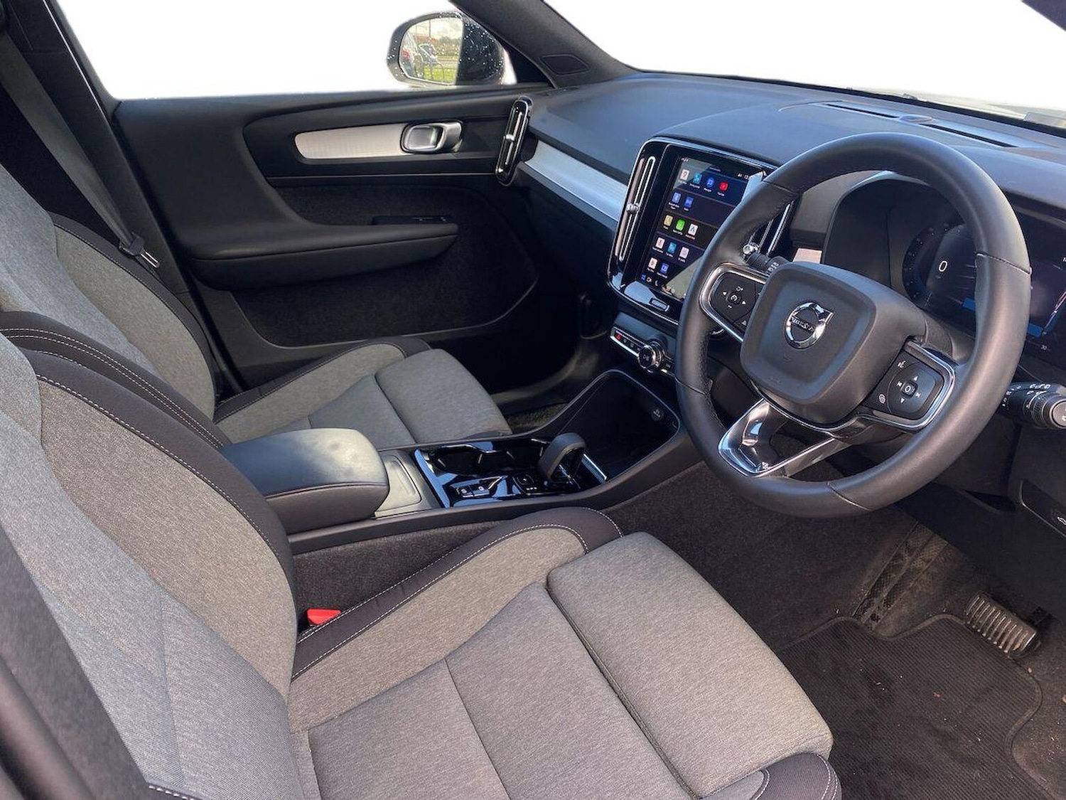 Used Volvo XC40 2023 for sale - 76082476: Photo 16