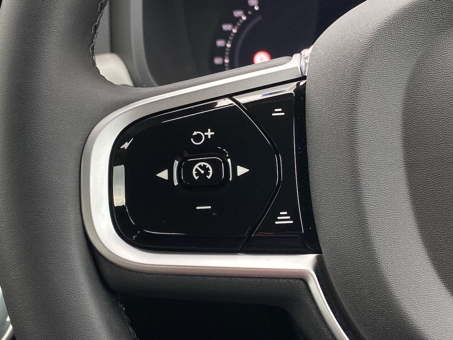 Used Volvo V90 2025 for sale - 76464699: Photo 28