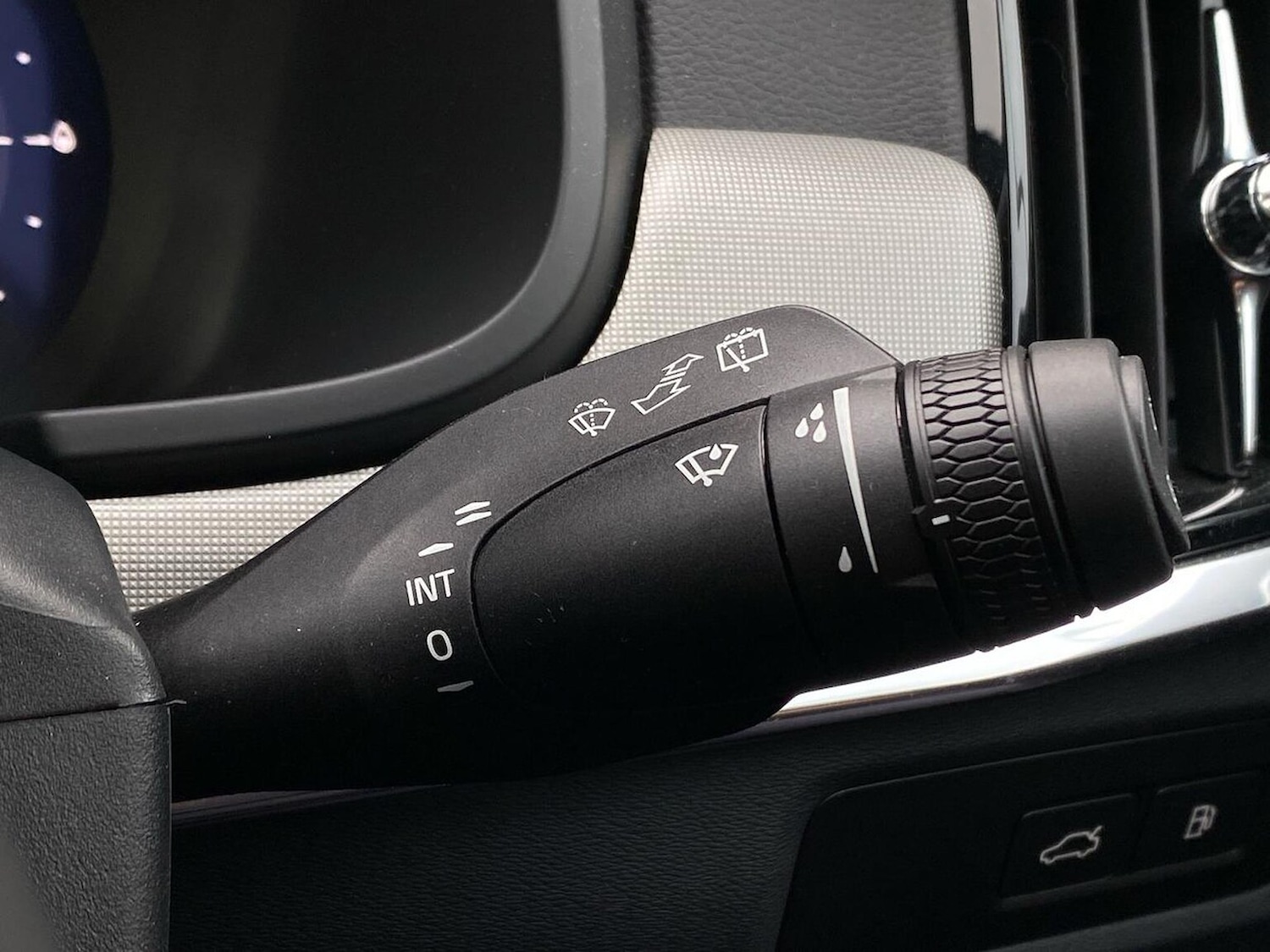 Used Volvo V90 2025 for sale - 76464699: Photo 29